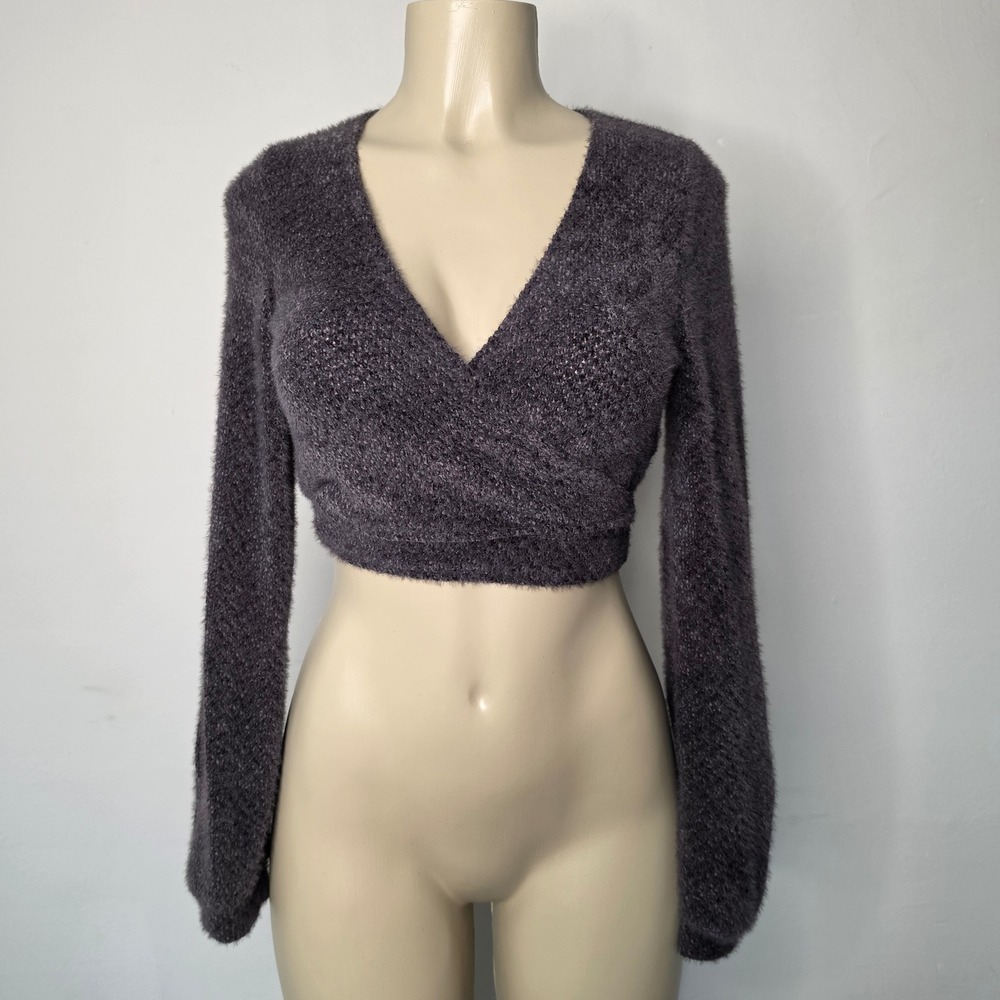 Hollister Sweater Womens S Grey Faux Fur Wrap Cropped Eyelash Knit Tie Back Top